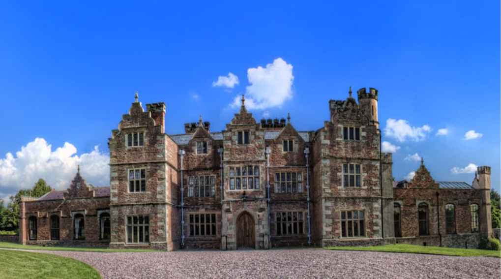 Brynkinallt exterior