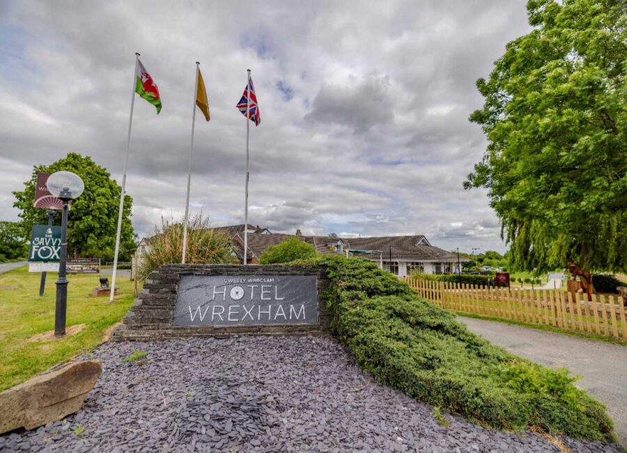 Hotel Wrexham front of hotel